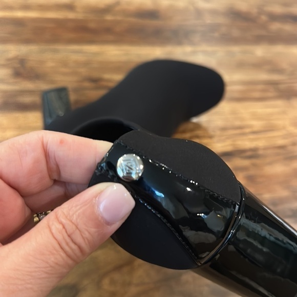 Donald J. Pliner Chelsie Black Square Toe Block Heels Bootie 6.5 - Picture 12 of 12